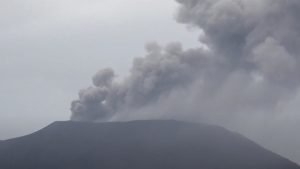 Gunung Marapi Sumbar Meletus Dibarengi Dentum Besar Ketinggian Abu Vulkanik 1500 Meter