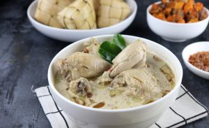 Cara Masak Opor Ayam Kuning, Putih Gurih dan Lezat