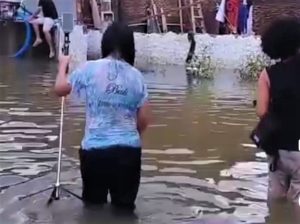 Viral 2 TikTokers Diusir Oleh Warga Gegara Membuat Konten di Lokasi Banjir