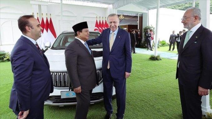 Presiden Prabowo Dapat Hadiah Mobil Listrik TOGG T10X,