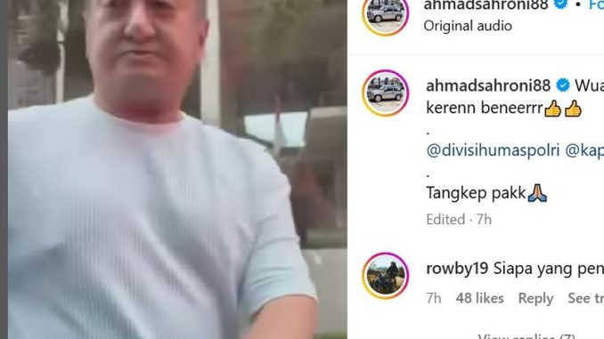Pria Bersenpi Todongkan Pistol ke Perempuan