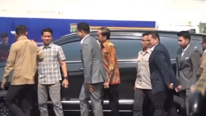 Jokowi Tiba di Polda Metro Jaya, Laporkan Tuduhan Ijazah Palsu
