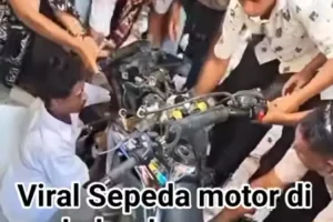 Remaja di NTT Dimakamkan Bareng Dengan Motor Kesayangan