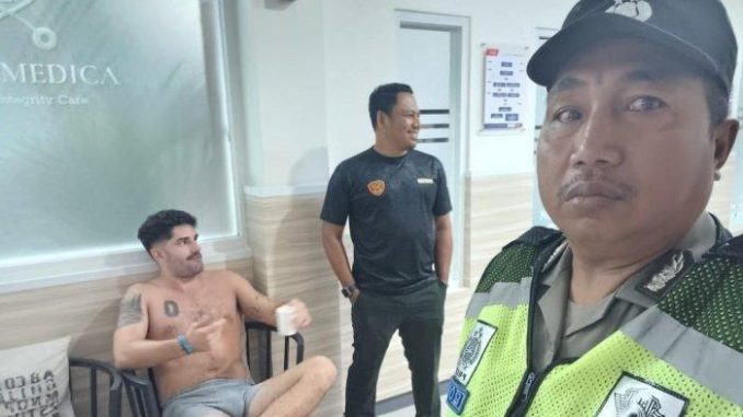 Viral Bule Amerika Ngamuk Disebuah Klinik di Bali