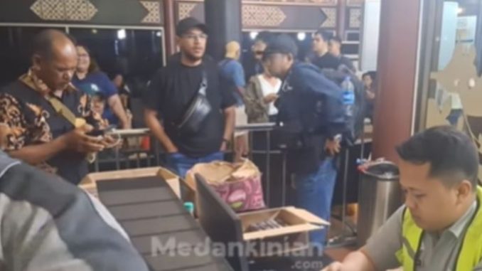 Viral Penumpang Pesawat Super Air Jet Jakarta-Medan Ngamuk Usai delay