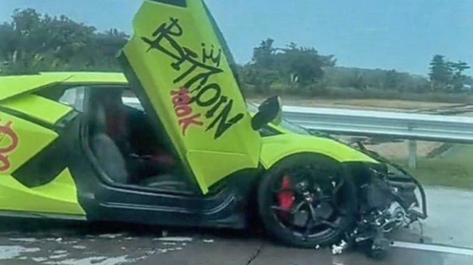 Lamborghini Milik Crazy Rich Surabaya Kecelakaan di Tol Jombang