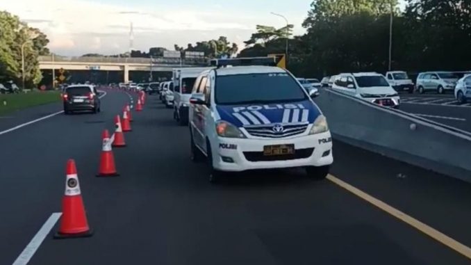 Tol Jagorawi Arah Puncak Diberlakukan Contraflow Jelang Libur Panjang Waisak