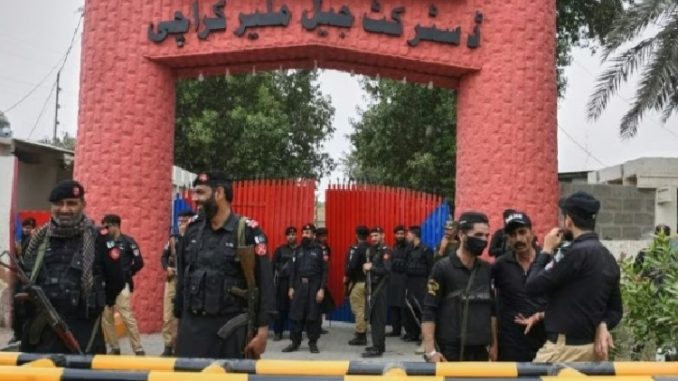 Pakistan Diguncang Gempa Ratusan Narapidana Kabur dari Penjara
