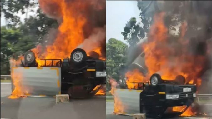 VIRAL Mobil Box Terbakar di Tol Cikampek KM 65 Arah Bandung