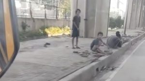 Komplotan Maling Curi Kabel Lampu di Koja sampai Bongkar Trotoar