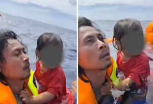 Momen Dramatis Penyelamatan Balita di Laut Usai Kebakaran KM Barcelon