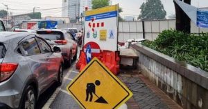 Arus Lalin Ciputat Arah Lebak Bulus Macet Parah Pagi Ini, Ada Proyek Galian Pipa Air