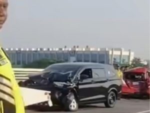 Kecelakaan Beruntun di PIK 2 Jakut, Avanza Tabrak 5 Mobil