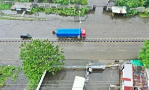 Jalan Pantura Semarang-Demak Diterjang banjir hingga 70 Sentimeter
