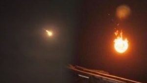 Viral Diduga Meteor Jatuh di Cirebon